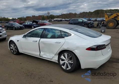 2020 Tesla Model S из США, поврежденный, VIN 5YJSA1E27LF397556